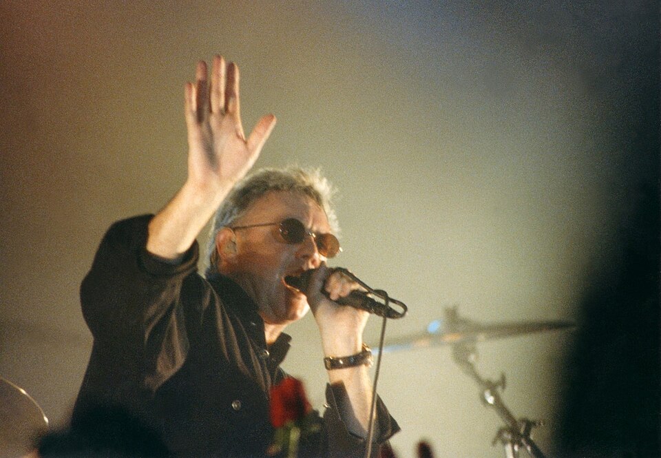 Roger Taylor canta durante una actuación en solitario en Palermo